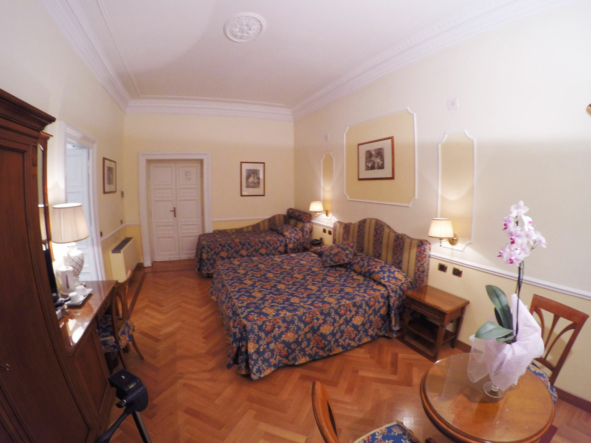 Hotel Cellini Róma Kültér fotó
